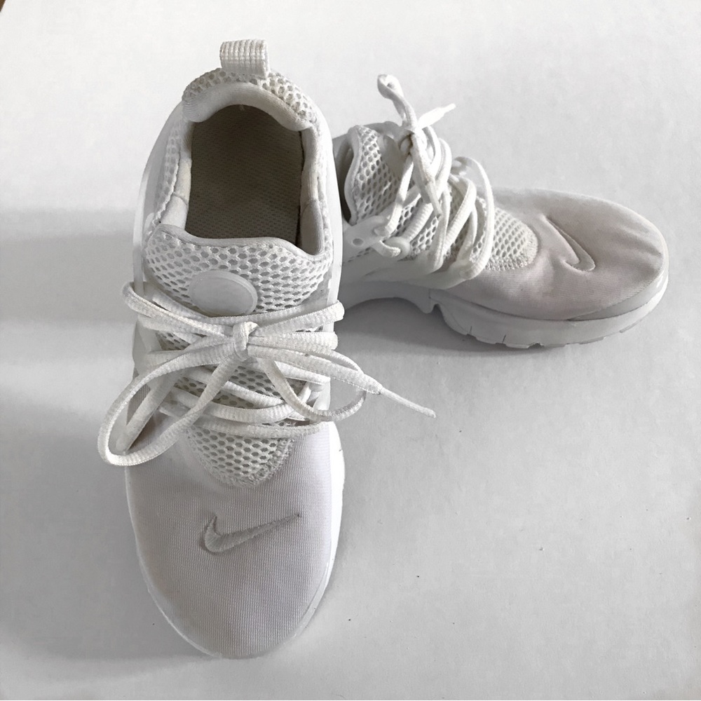 Nike Air White Presto Casual size 4Y